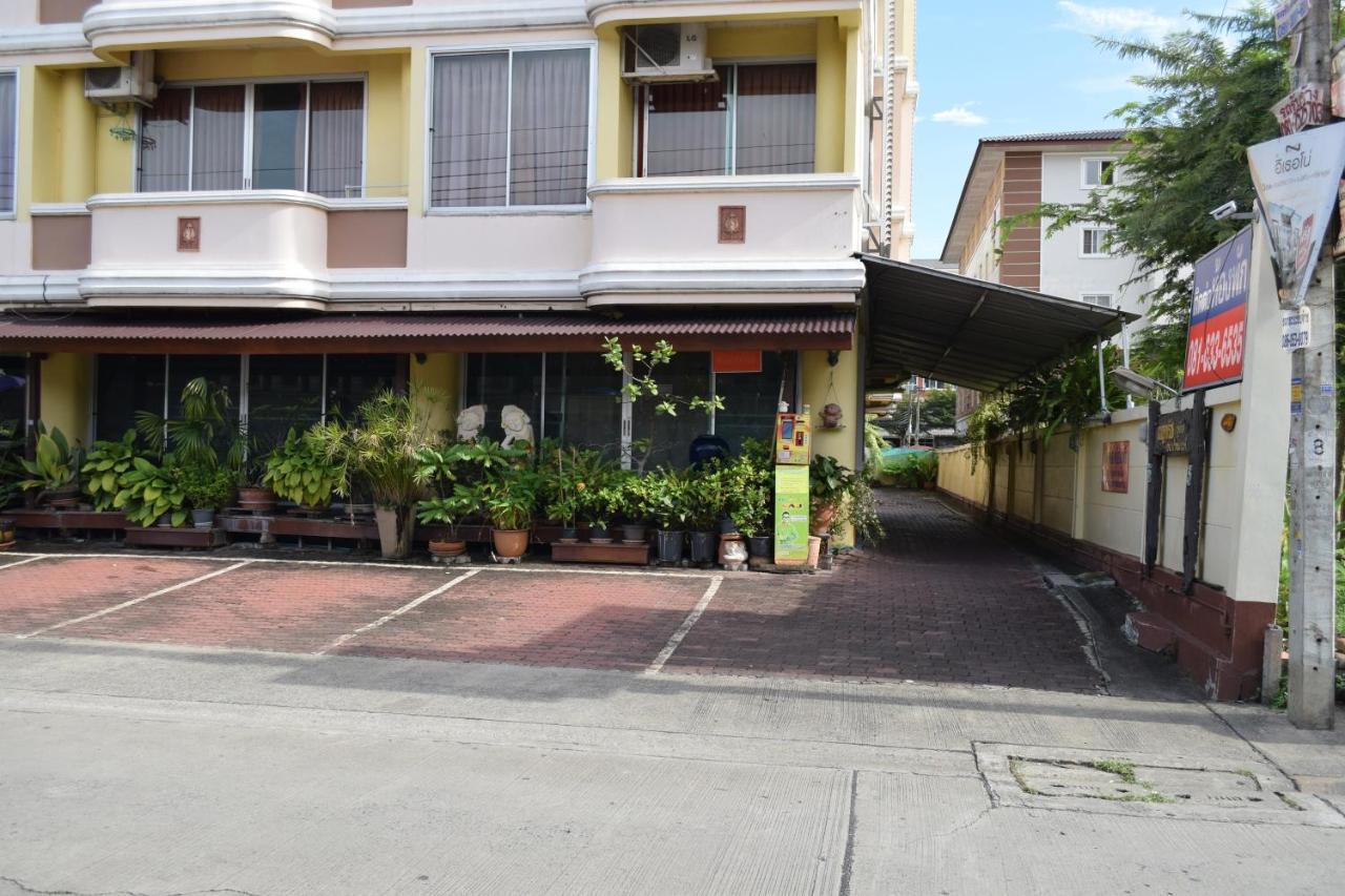 Benjaratch Boutique Apartment Bangkok Exterior foto
